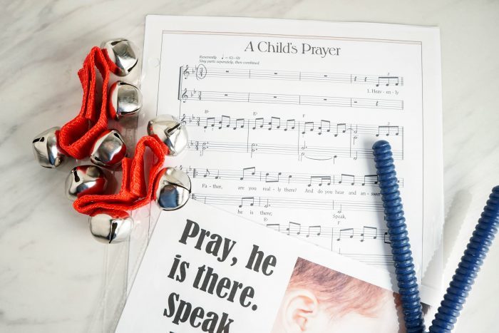 A Child's Prayer Team Band engaging living music lesson plan and ideas for LDS Primary Music Leaders Singing Time! Includes printable lesson plan and lots of fun ideas for using instruments in Primary.