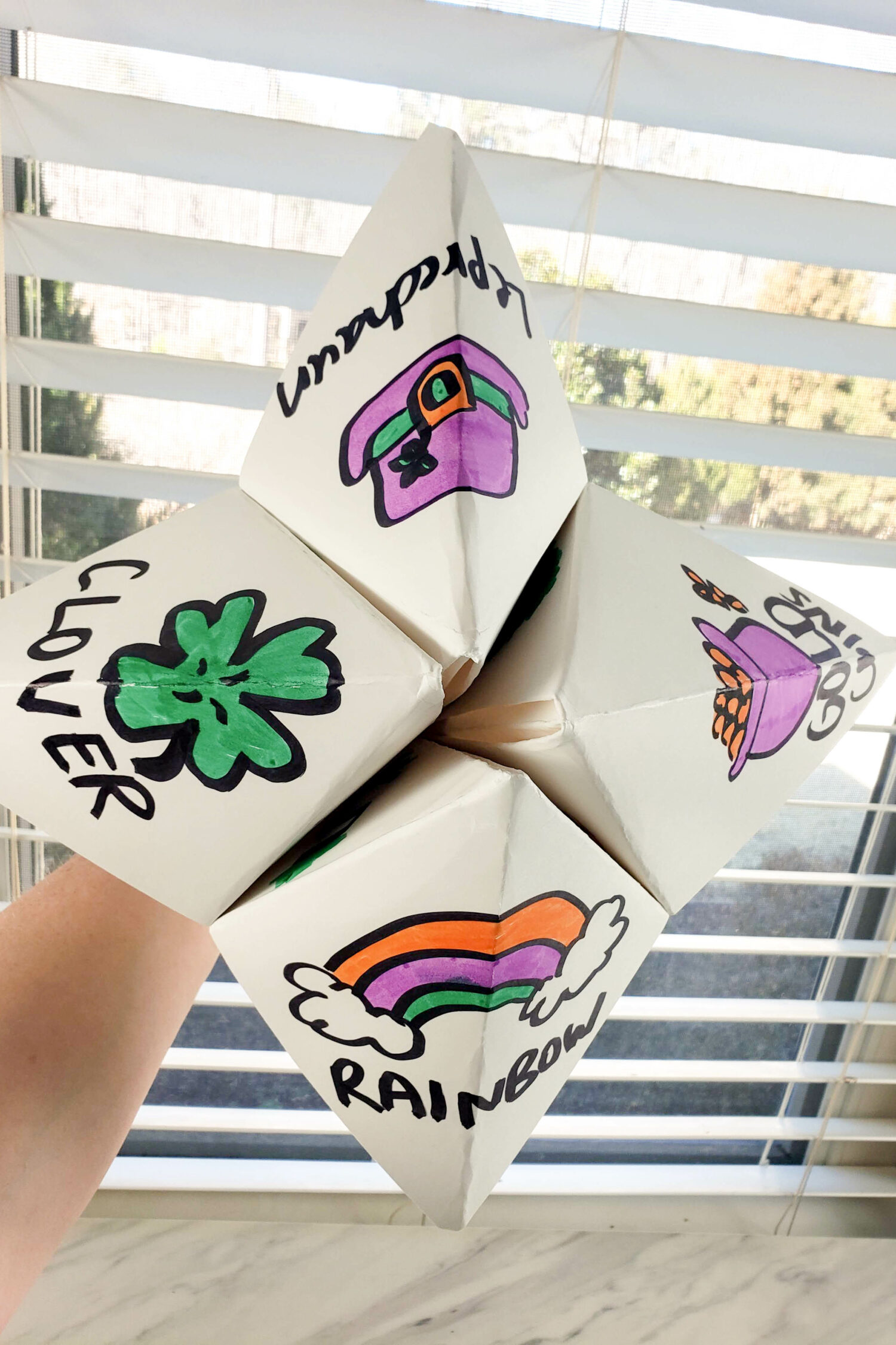 How to make a Monster poster board sized St Patrick's Day Fortune Teller for Singing Time