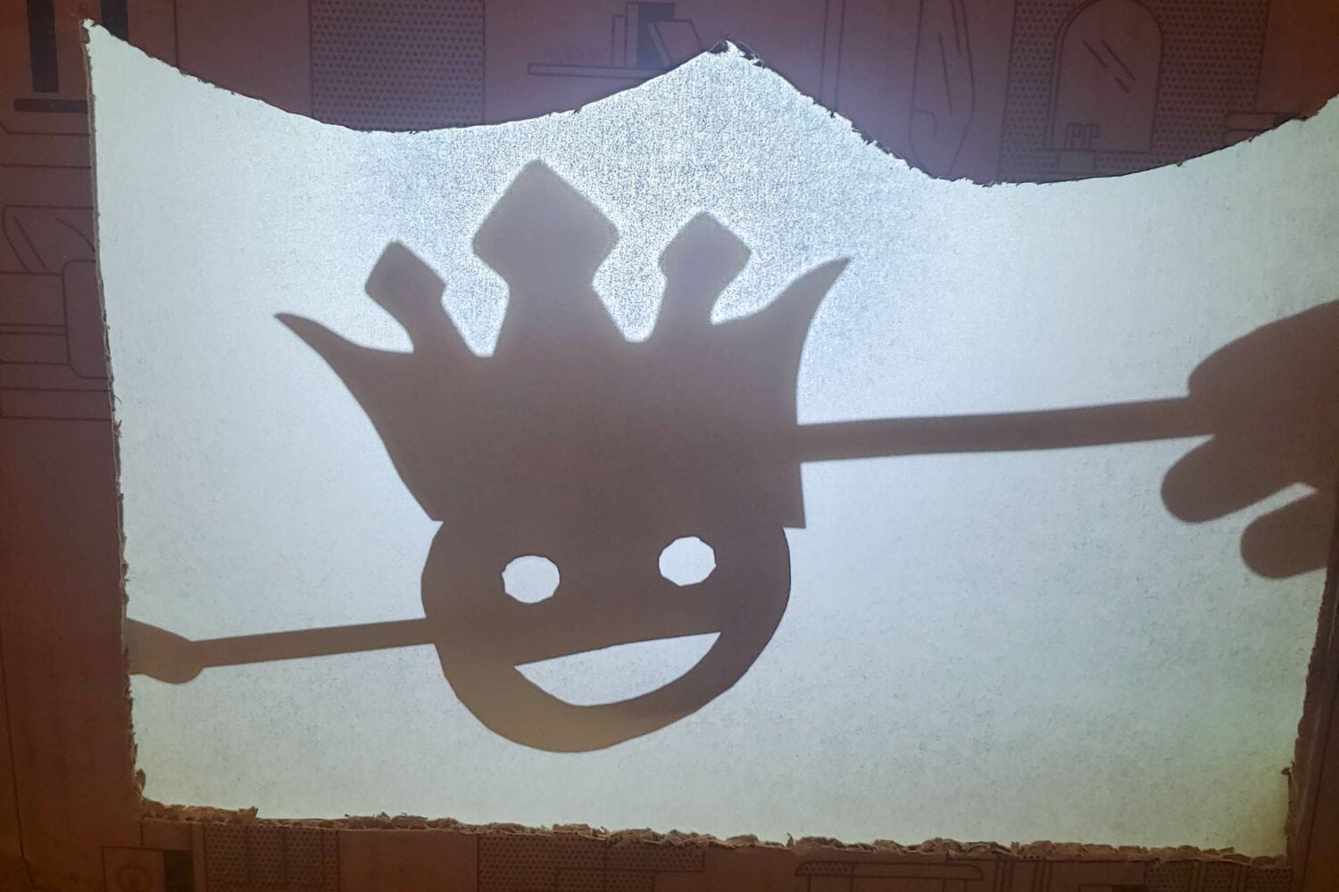 Redeemer of Israel Shadow Puppets singing time - smiley face and crown puppets
