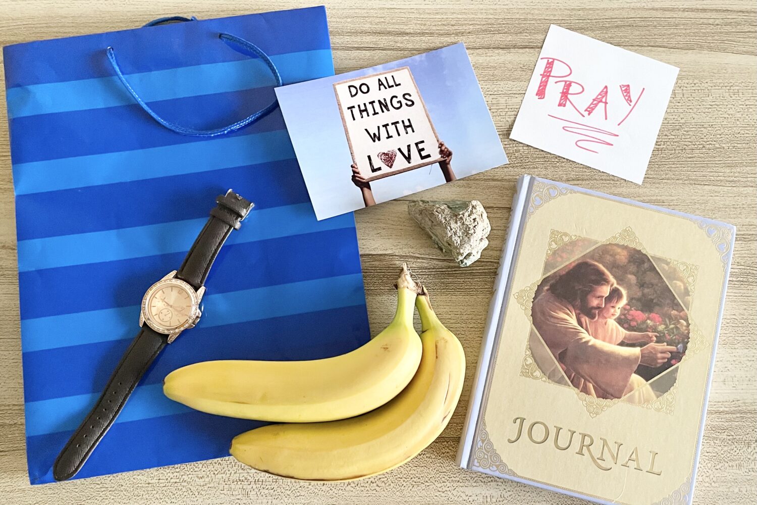 I Know That My Redeemer Lives What's in the Bag - use this fun visual activity with hands-on objects to represent each line of the song for LDS Primary Music Leaders.